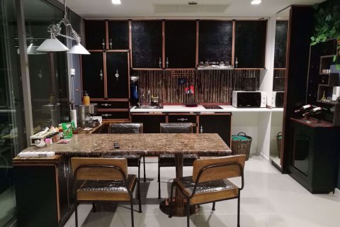 Condominio de 2 dormitorios en Bang Kho Laem, Bangkok, Tailandia № 79038 - foto 5