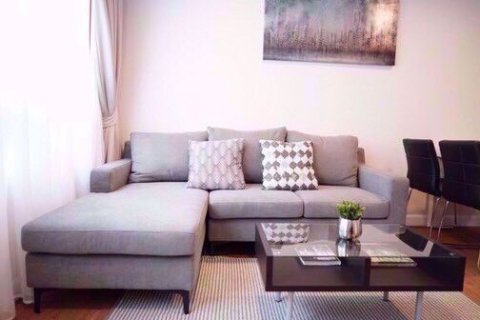 Condominio de 2 dormitorios en Watthana, Bangkok, Tailandia № 79040 - foto 4