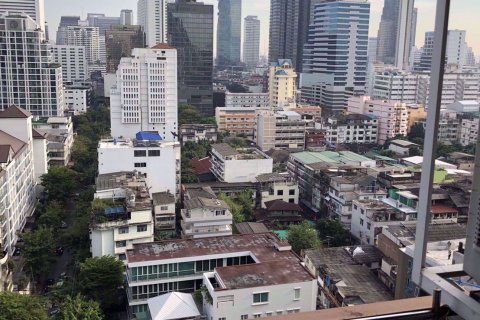 Condominio de 1 dormitorio en Bang Rak, Bangkok, Tailandia № 85378 - foto 6