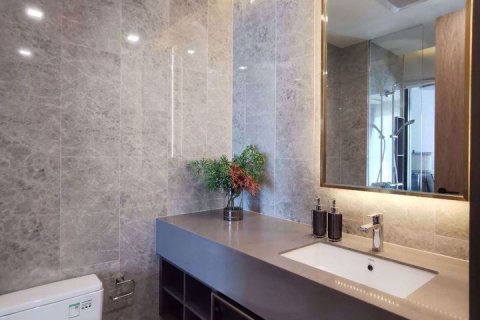 Condominio de 3 dormitorios en Khlong Toei, Bangkok, Tailandia № 85379 - foto 17