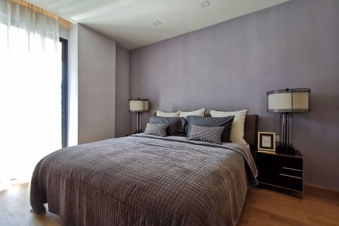 Condominio de 3 dormitorios en Khlong Toei, Bangkok, Tailandia № 85379 - foto 11