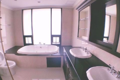 Penthouse in Watthana, Bangkok, Thailand 4 Schlafzimmer № 85380 - Foto 6