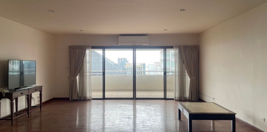 คอนโดมิเนียมในวัฒนา, กรุงเทพฯ, ประเทศไทย, 4 ห้องนอน № 124036