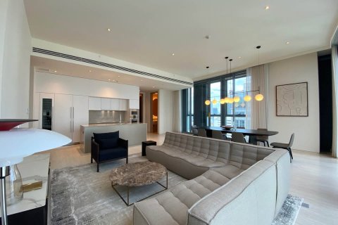 Condo in Pathum Wan, Bangkok, Thailand, 2 bedrooms № 123940 - photo 1