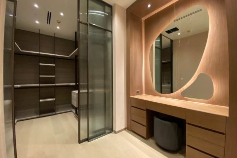 Condo in Pathum Wan, Bangkok, Thailand, 2 bedrooms № 123940 - photo 3