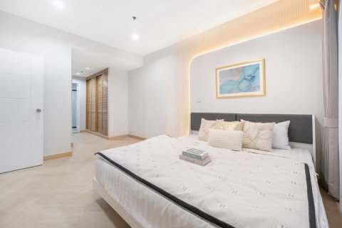 Condominio de 2 dormitorios en Khlong San, Bangkok, Tailandia № 123939 - foto 8