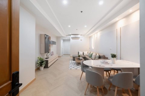 Condo in Khlong San, Bangkok, Thailand, 2 bedrooms  № 123939