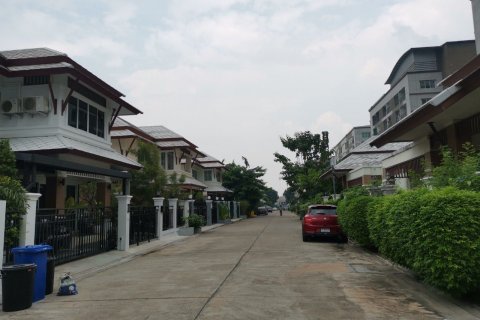 Casa de 4 dormitorios en Pattaya, Tailandia № 78912 - foto 6