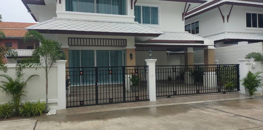 Casa de 4 dormitorios en Pattaya, Tailandia № 78912