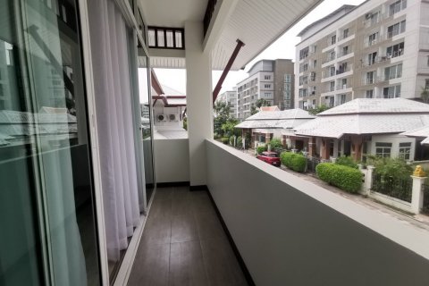 Casa de 4 dormitorios en Pattaya, Tailandia № 78912 - foto 18