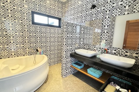 Casa de 3 dormitorios en Ko Samui, Tailandia № 121208 - foto 11