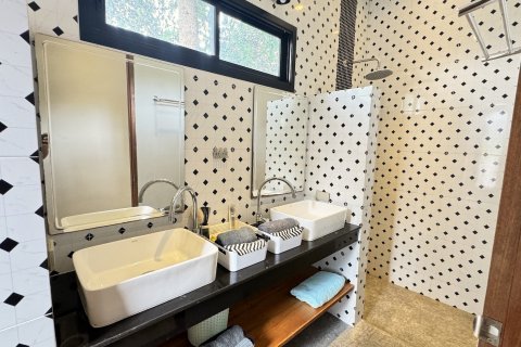 Casa de 3 dormitorios en Ko Samui, Tailandia № 121208 - foto 15
