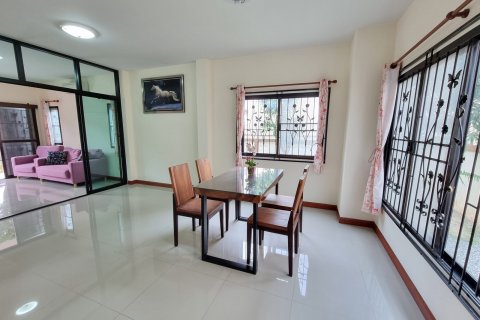 Casa de 3 dormitorios en Pattaya, Tailandia № 80122 - foto 10