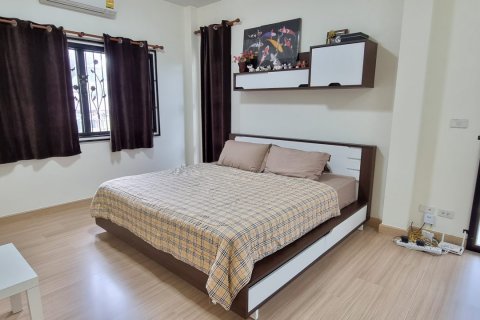 Casa de 3 dormitorios en Pattaya, Tailandia № 80122 - foto 20