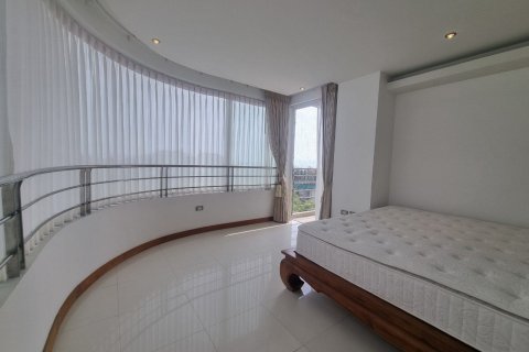 Condominio de 3 dormitorios en Pattaya, Tailandia № 80121 - foto 21