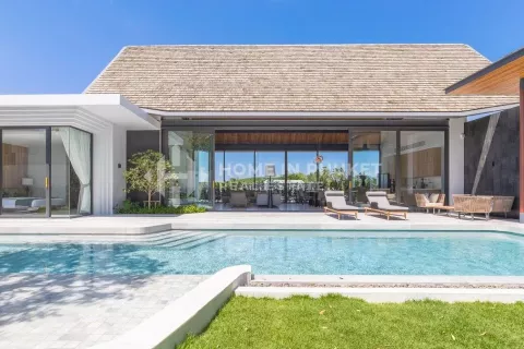 Casa de 4 dormitorios en Phuket, Tailandia № 130857 - foto 4