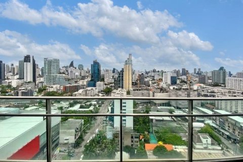 Dúplex de 4 dormitorios en Bangkok, Tailandia № 121125 - foto 2