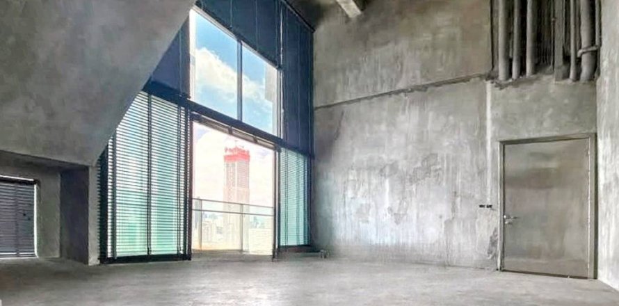 Dúplex de 4 dormitorios en Bangkok, Tailandia № 121125