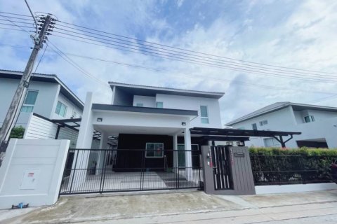Haus in Phuket, Thailand 5 Schlafzimmer № 121122