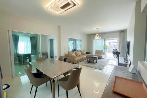 Casa de 5 dormitorios en Phuket, Tailandia № 121122 - foto 4