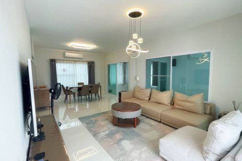 Casa de 5 dormitorios en Phuket, Tailandia № 121122 - foto 2