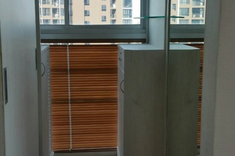 Condominio de 1 dormitorio en Phra Khanong, Bangkok, Tailandia № 144063 - foto 15