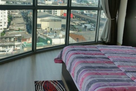 Condominio de 1 dormitorio en Phra Khanong, Bangkok, Tailandia № 144063 - foto 11