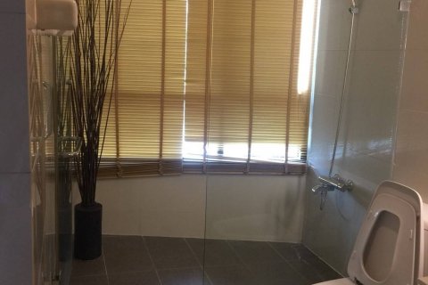 Condominio de 2 dormitorios en Bangkok, Tailandia № 144022 - foto 7