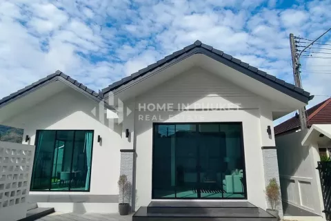 Casa de 4 dormitorios en Kathu, Tailandia № 131307 - foto 3