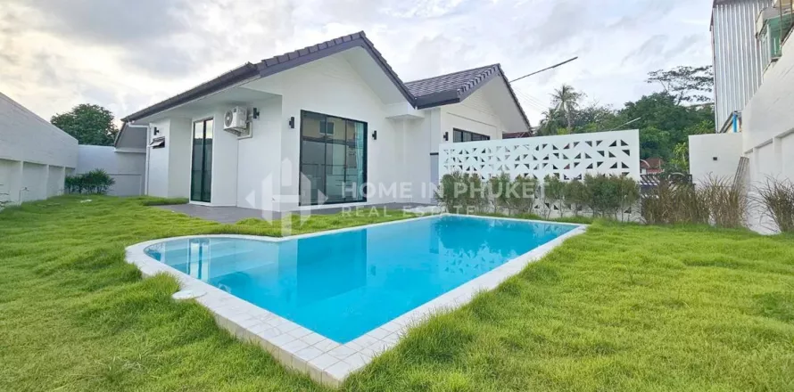 Casa de 4 dormitorios en Kathu, Tailandia № 131307