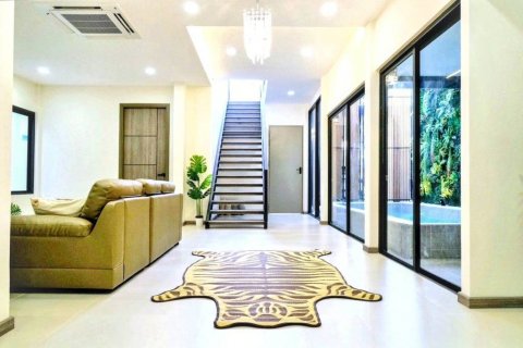 Chalet de 3 dormitorios en Bangkok, Tailandia № 124750 - foto 6