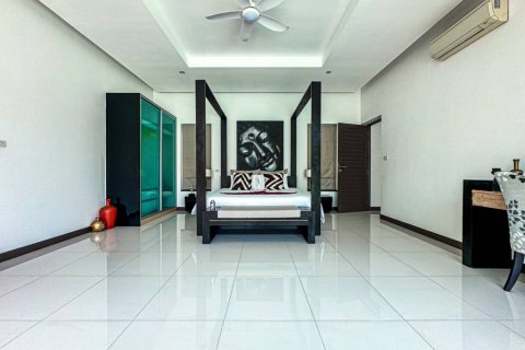 Chalet de 4 dormitorios en Phuket, Tailandia № 124748 - foto 7
