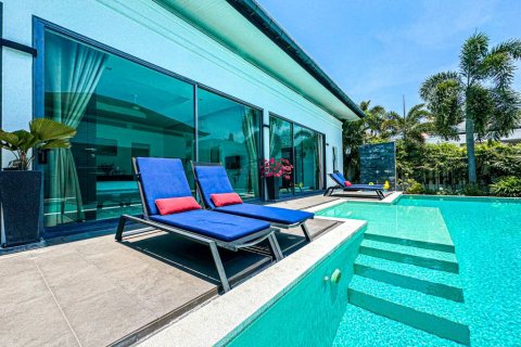 Chalet de 4 dormitorios en Phuket, Tailandia № 124748 - foto 3