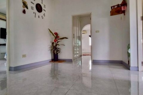 Casa de 4 dormitorios en Sattahip, Tailandia № 125900 - foto 9