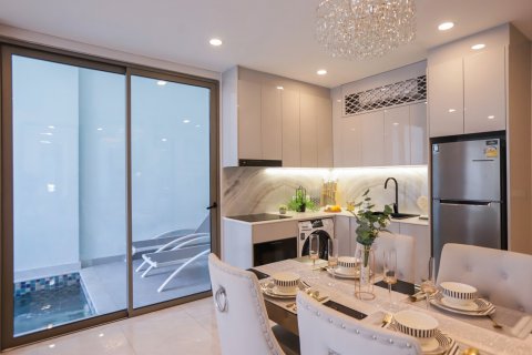 Apartamento de 1 dormitorio en Pattaya, Tailandia № 123236 - foto 2