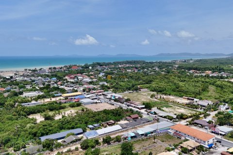 Terreno en Chonburi, Tailandia № 132139 - foto 9