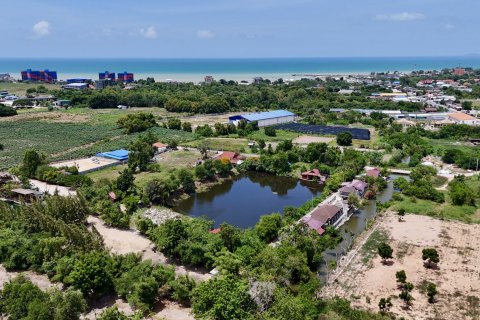 Terreno en Chonburi, Tailandia № 132139 - foto 8