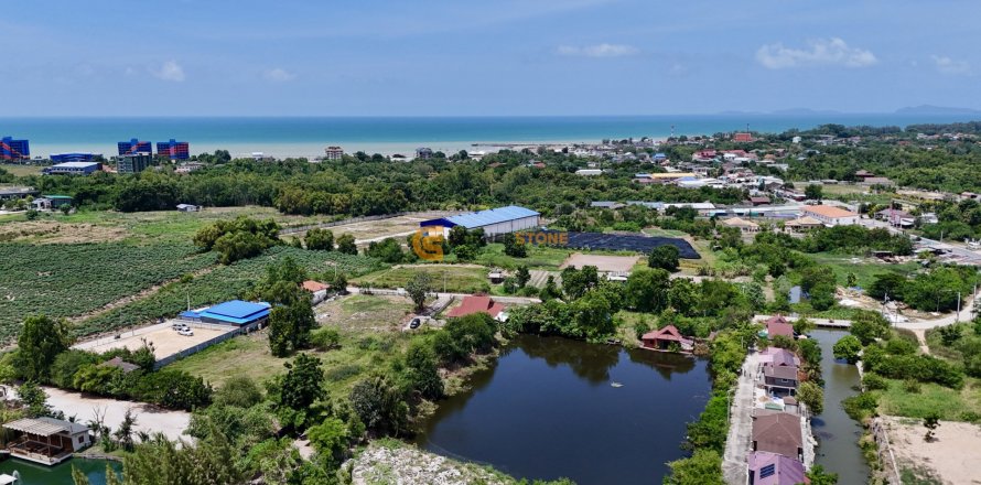 Terreno en Chonburi, Tailandia № 132139