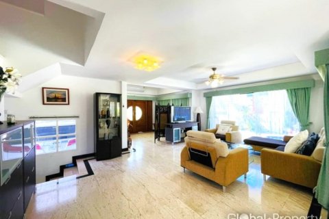 Haus in Pattaya, Thailand 7 Schlafzimmer № 104974 - Foto 4