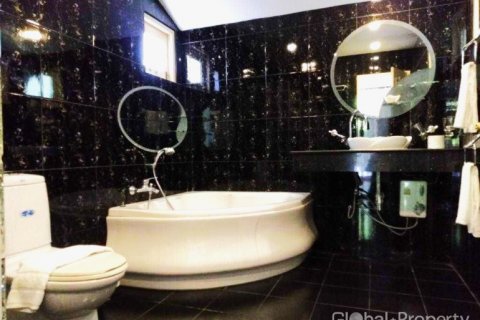 Haus in Pattaya, Thailand 7 Schlafzimmer № 104974 - Foto 25