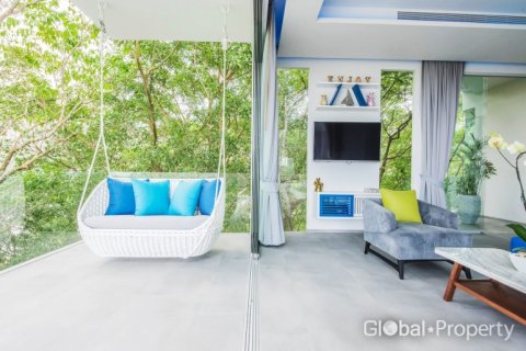 House in Phuket, Thailand 5 bedrooms № 104975 - photo 11