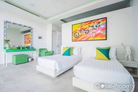 House in Phuket, Thailand 5 bedrooms № 104975 - photo 13
