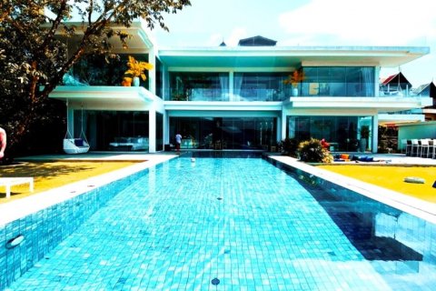 House in Phuket, Thailand 5 bedrooms № 104975 - photo 3