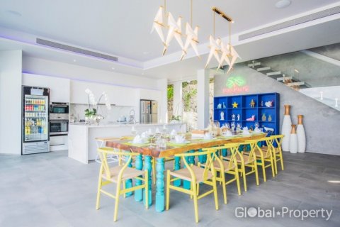 House in Phuket, Thailand 5 bedrooms № 104975 - photo 6