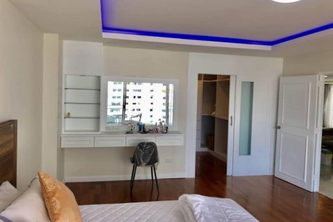 Eigentumswohnung in Watthana, Bangkok, Thailand, 4 Schlafzimmer  № 123960 - Foto 19