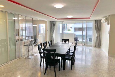 Eigentumswohnung in Watthana, Bangkok, Thailand, 4 Schlafzimmer  № 123960 - Foto 9