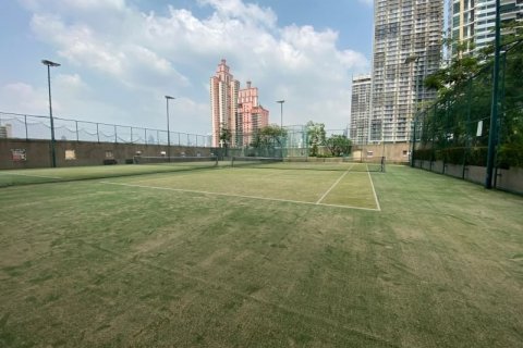 Condominio de 3 dormitorios en Khlong Toei, Bangkok, Tailandia № 123959 - foto 13