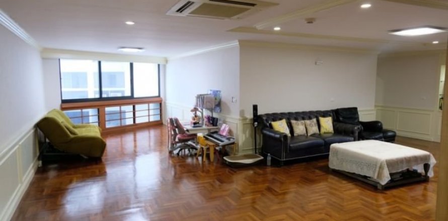 Condominio de 3 dormitorios en Khlong Toei, Bangkok, Tailandia № 123959