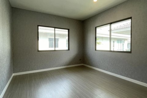 House in Bangkok, Thailand 4 bedrooms № 82820 - photo 13