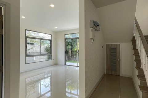 House in Bangkok, Thailand 4 bedrooms № 82820 - photo 4